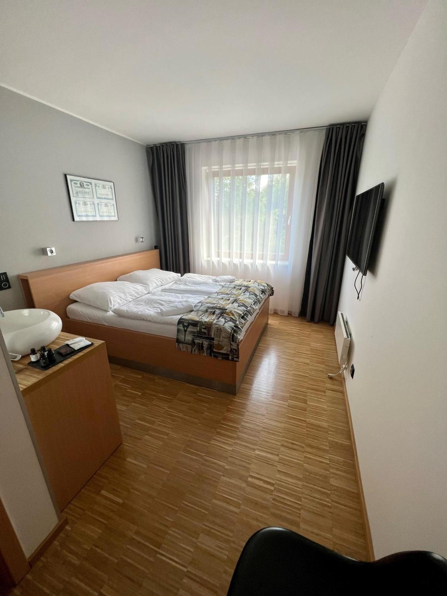 Blue Orange Resort Prag Exterior foto